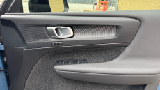 Volvo XC40 2.0 B3P Plus Dark 5dr Auto Petrol Estate